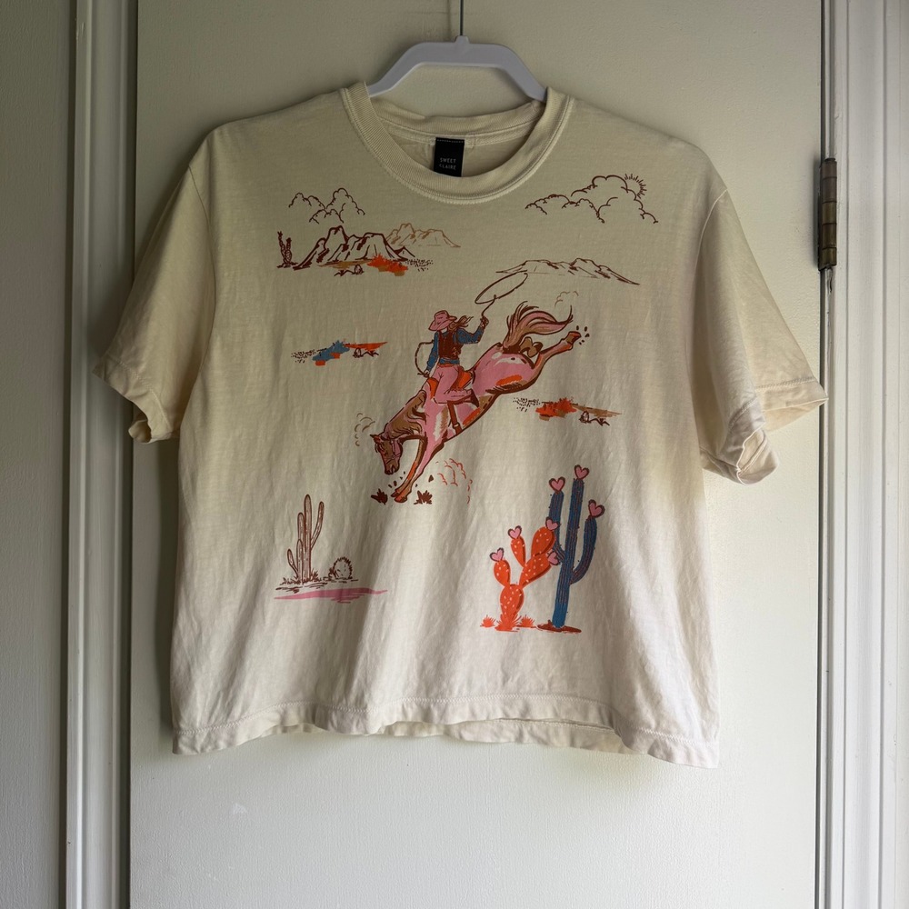 Sweet Claire Cream Cowgirl Graphic Tee Western Desert Print Cotton Shirt M